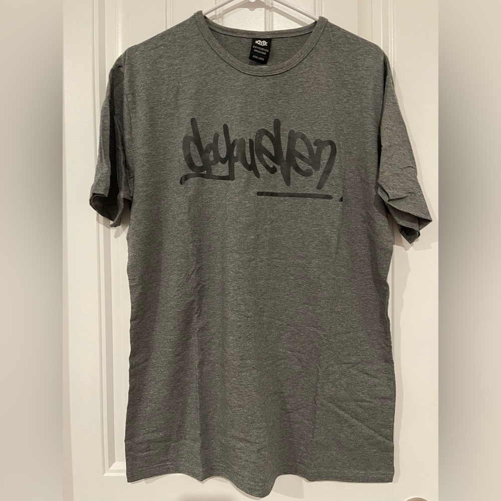 Doyoueven Gray Graphic T-Shirt